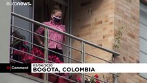 ویدئو؛ پلیس کلمبیا در ایام قرنطینه ساکنان محله‌ها را برای انجام رقص و ورزش ترغیب می‌کند
