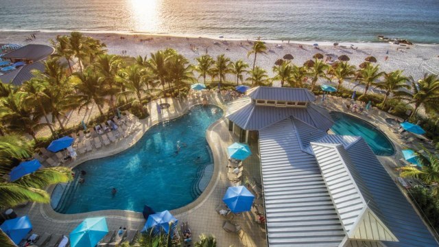 Watch Stunning Florida Sunsets on The Naples Beach Hotel & Golf Club Livestream