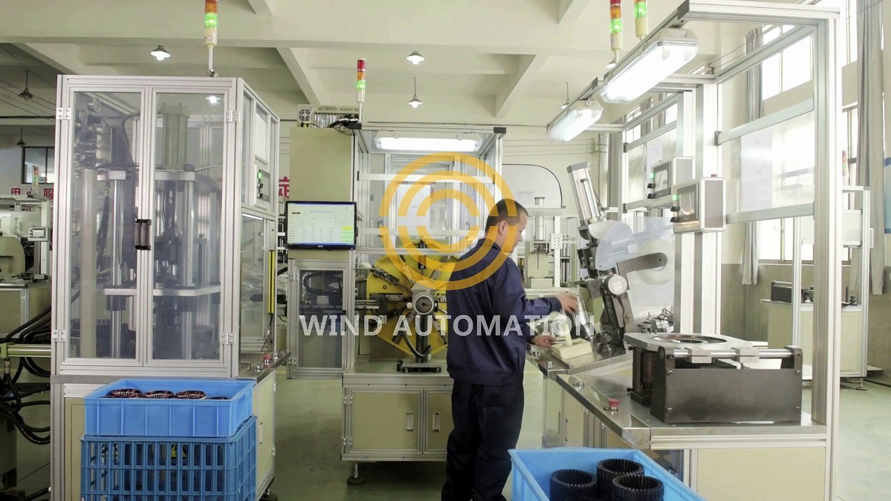 Alternator stator wedge inserting machine