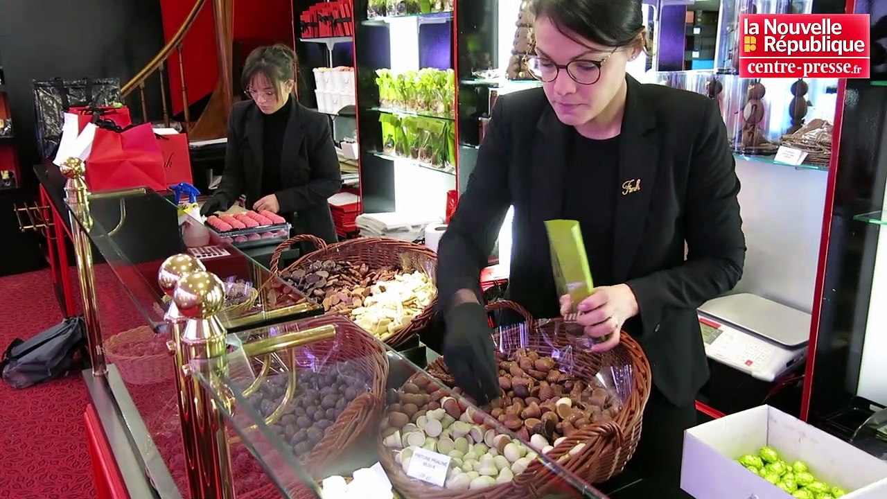 VIDEO. Poitiers : le chocolatier de la maison Fink livre en personne