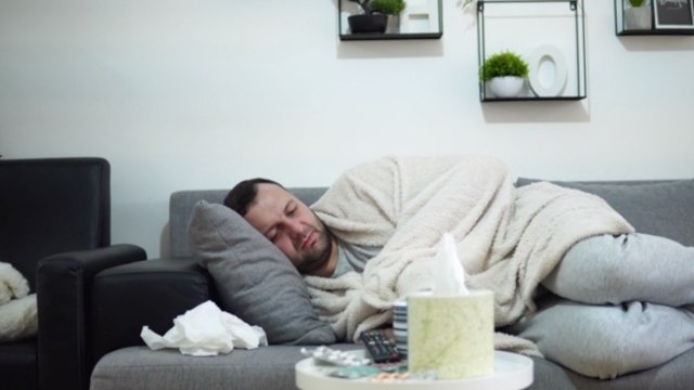 Diese leichten COVID-19-Symptome solltest du nicht ignorieren