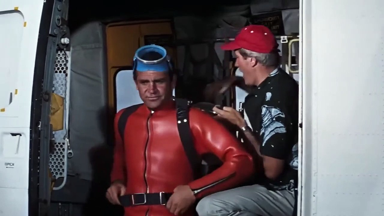 James Bond THUNDERBALL Movie (1965) - Clip - Underwater fight