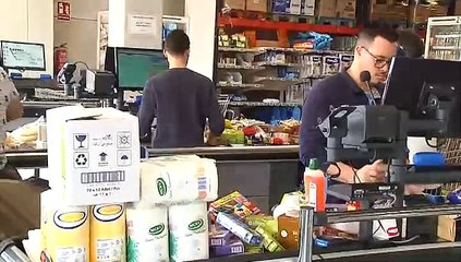 Parados e inmigrantes para recoger las cosechas