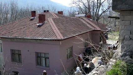 Yaşlı çift evlerinde ölü bulundu