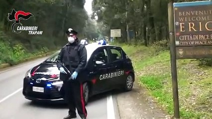Erice (TP) - Carabinieri consegnano pensioni agli anziani a domicilio (07.04.20)
