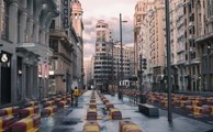 Vox manipula una foto para llenar la Gran Vía de Madrid de ataúdes