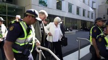 El cardenal Pell sale de la cárcel tras ganar la apelación a su condena por pederastia