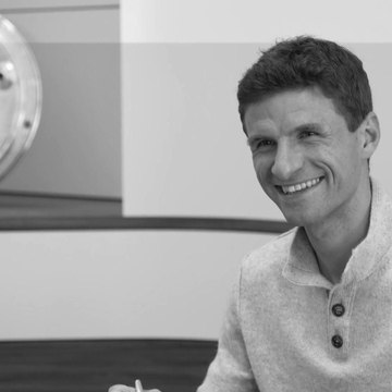 Muller delighted to sign new Bayern contract