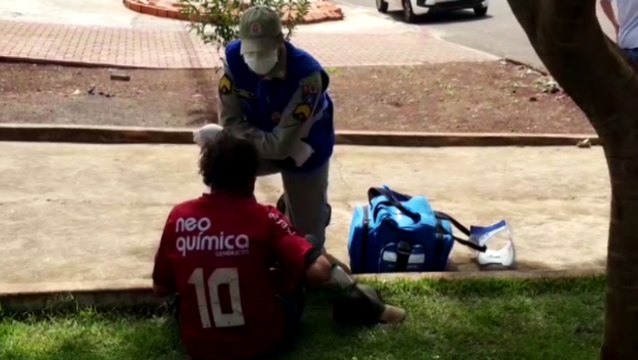 Homem fere a cabeça em queda no Bairro Periolo