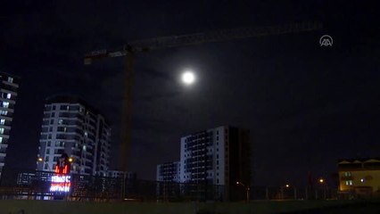 Berat Kandili'nde dualar evlerden yükseldi