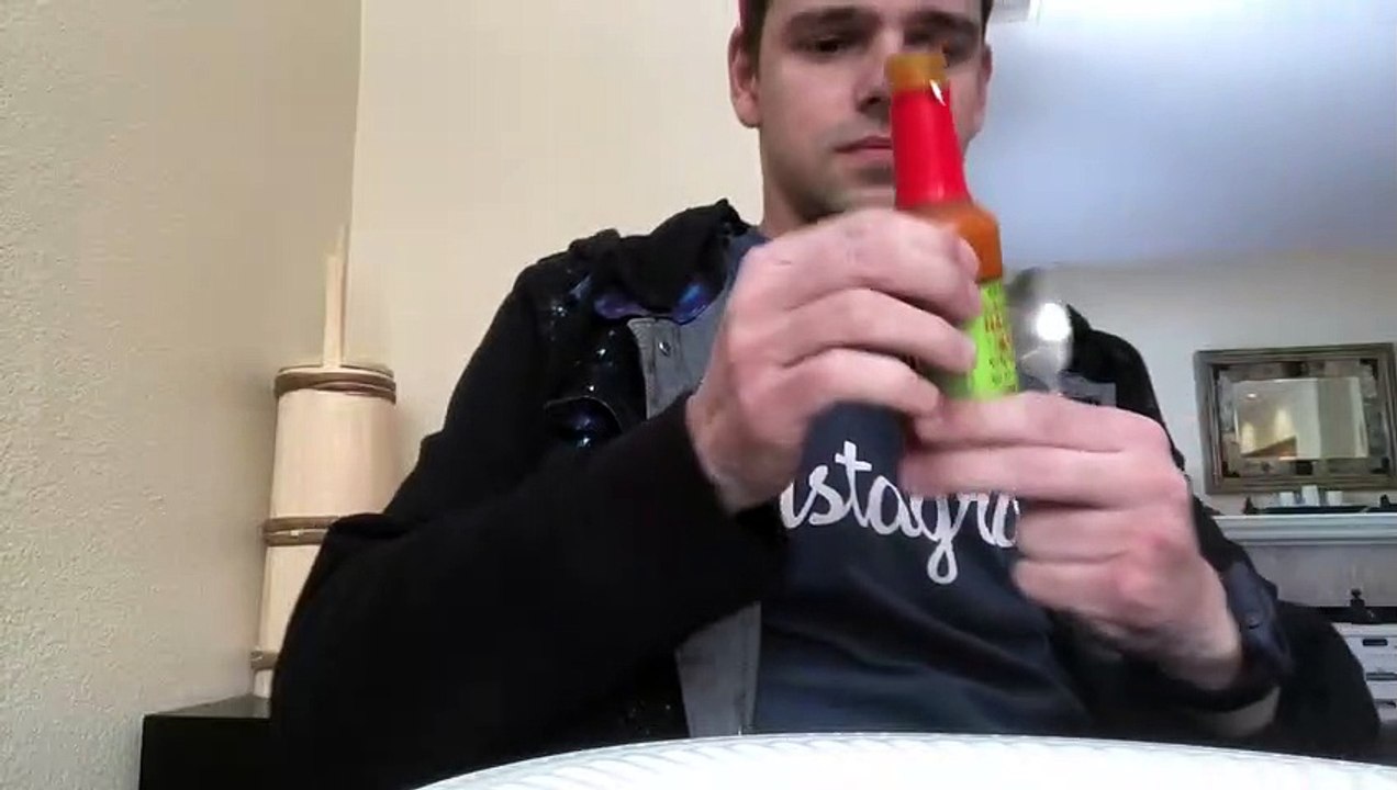 in this video i will do the hot sauce challenge video Dailymotion