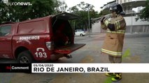 شاهد: رجل إطفاء برازيلي ينشر بموسيقاه الأمل في مدينة يهددها 