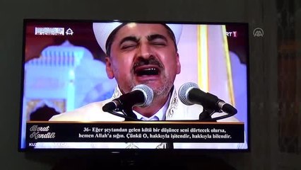 Berat Kandili'nde dualar evlerden yükseldi