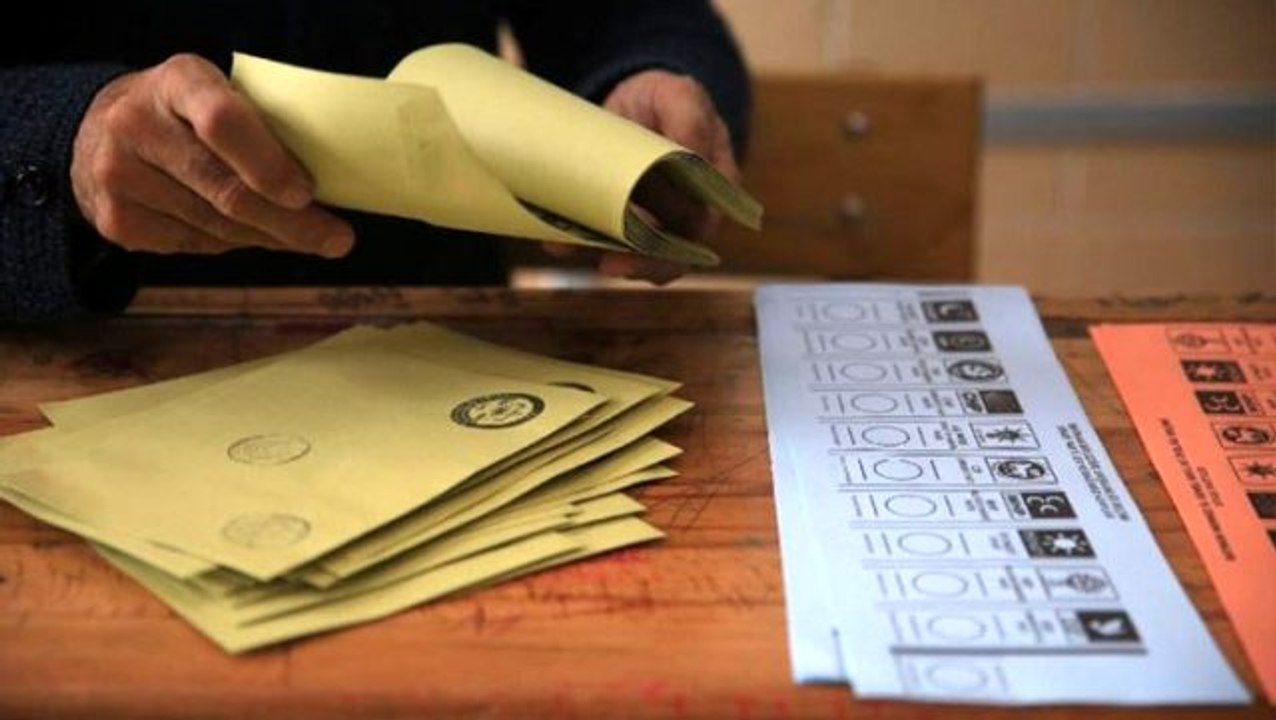 MetroPOLL anketinde dikkat çeken sonuç: Sadece iki parti barajı geçebiliyor