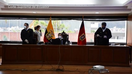 Corte de Ecuador condena a prisión a Correa y lo inhabilita