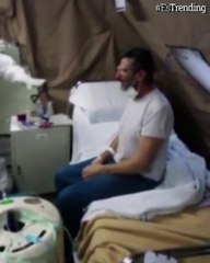 Soldados italianos le celebraron el cumpleaños a un paciente con virus