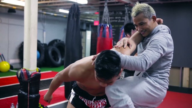 TONY JAA visits KRUDAR MUAY THAI