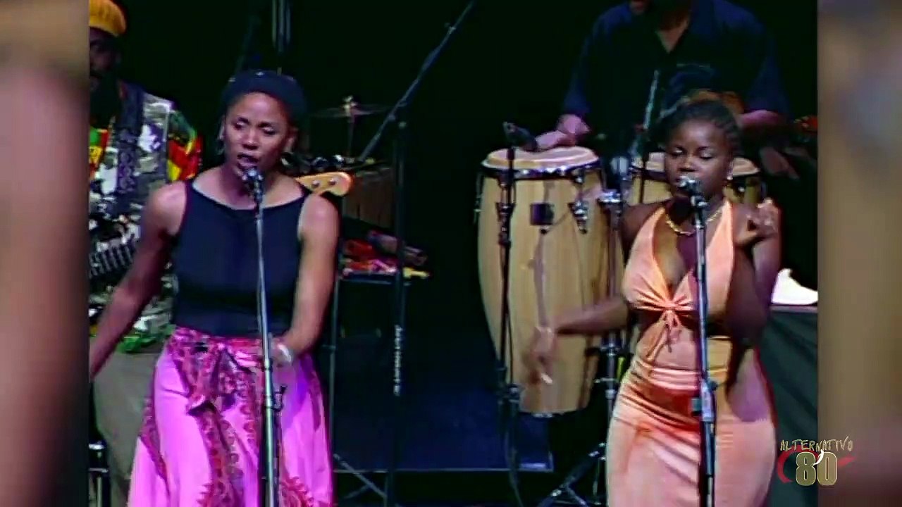 The Wailers - Keep On Moving