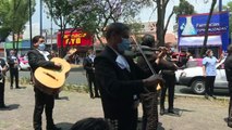 Sound of music: Mariachi band performs outside Mexican hospital