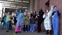 New Yorkers gather outside hospital to applaud health workers efforts during COVID-19 pandemic