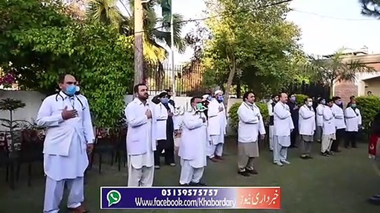 Bannu ma Front Line par Larne Wale Doctors ko Guard of Honour Paish kia Gia.