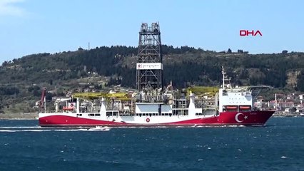 ÇANAKKALE Fatih Sondaj Gemisi Çanakkale Boğazı'ndan geçti-1