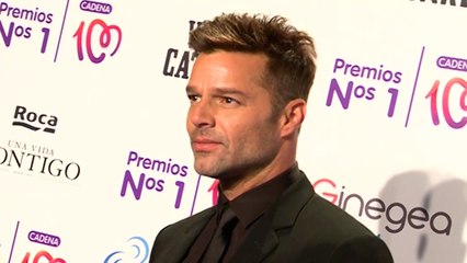 Ricky Martin presenta a su cuarto hijo
