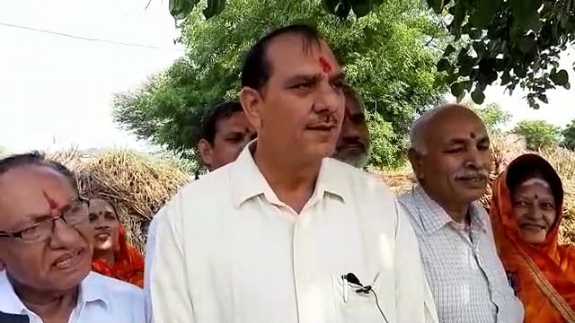 गोपाष्टमी पर्व : गायों को खिलाया गुड़, ओढ़ाई ओढऩी, पूजा-अर्चना कर मांगी सुख- समृद्धि