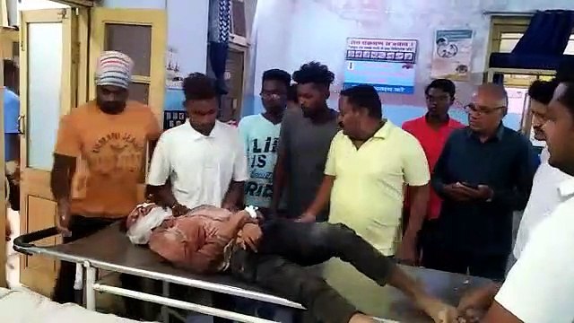 अज्ञात बदमाशों ने युवक पर किया चाकू से हमला, नाजुक हालत में लोगों ने अस्पताल में करवाया भर्ती