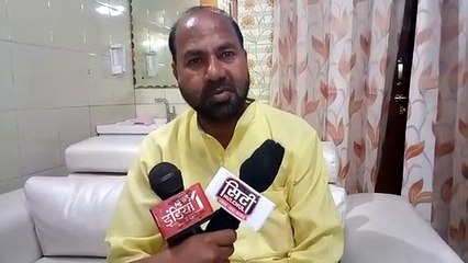 विधायक की बेटी से लूट लिया पर्स तो सपाइयों ने किया जमकर हंगामा, देखें वीडियो