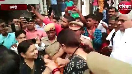 प्रियंका गांधी पर स्मृति इरानी का पलटवार, वल्लभ भाई पटेल पर कहा यह