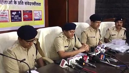 महंगे गिफ्ट्स मांगती थी गर्लफ्रेंड तो प्रेमियों ने उड़ा दिए 3 लाख के मोबाइल