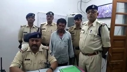 पत्नी की हत्या के बाद लाश लगाने वाला था ठिकाने, मकान मालिक ने दी पुलिस को सूचना, देखें वीडियों मे