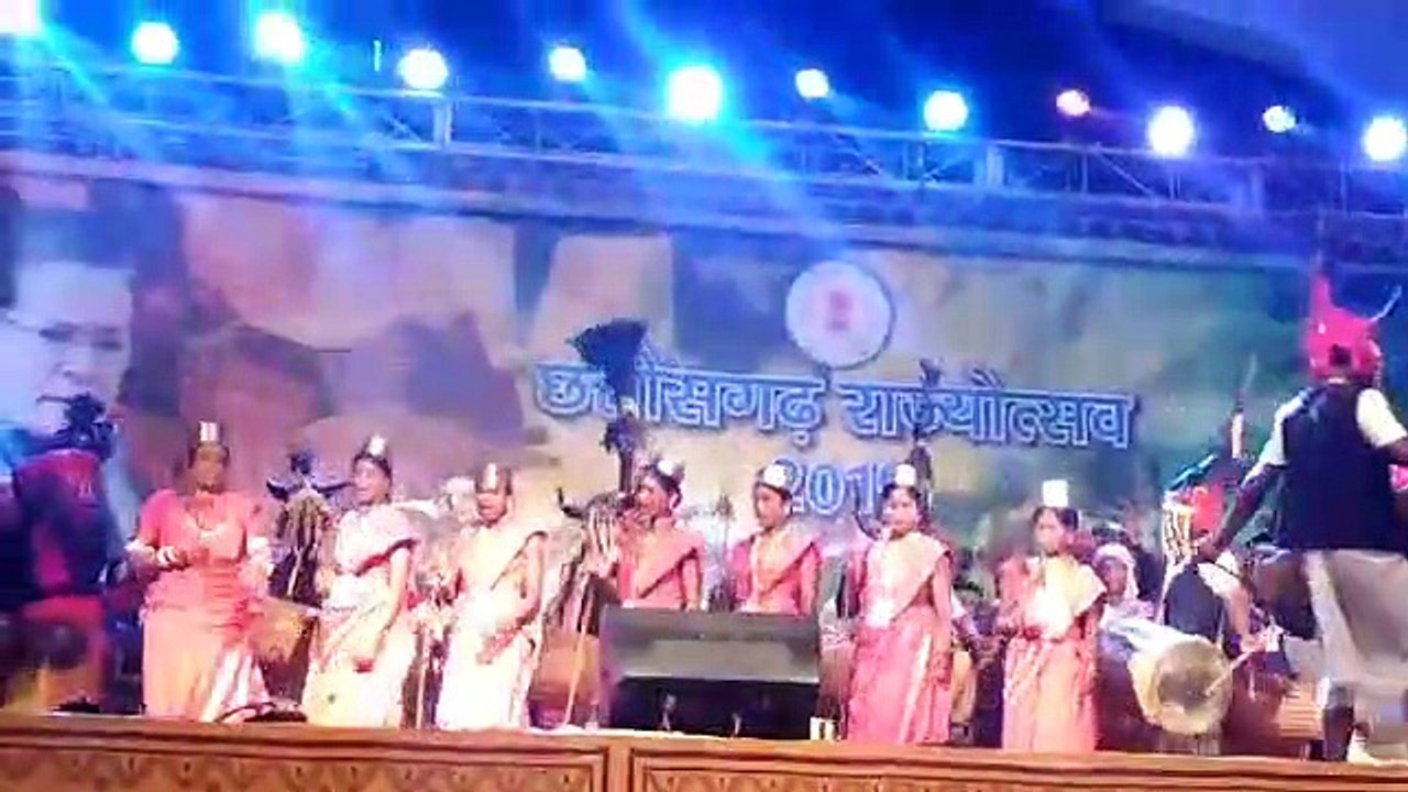 छत्तीसगढ़ में राज्योत्सव की धूम, बस्तर के कलाका...