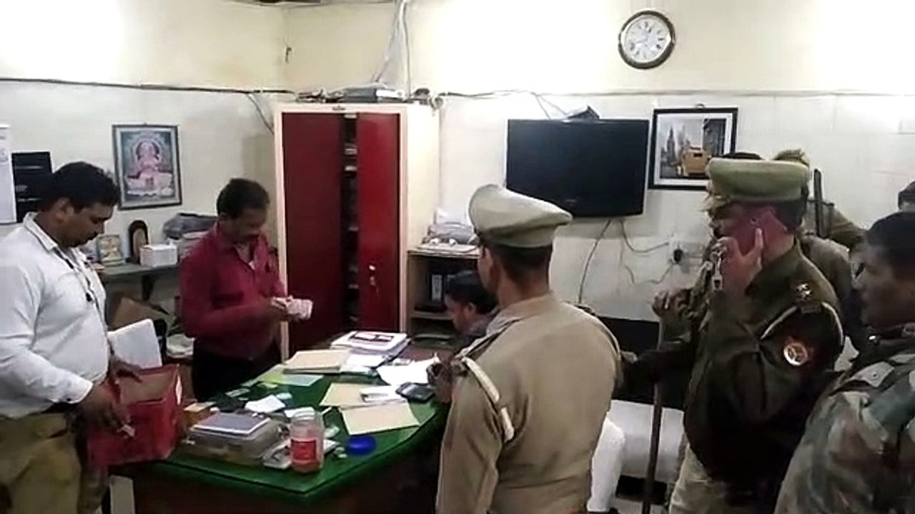 VIDEO: नकाबपोश बदमाशों ने कालोनी में बरपाया कहर, बेटी की शादी वाले घर में ये काम करके भागे
