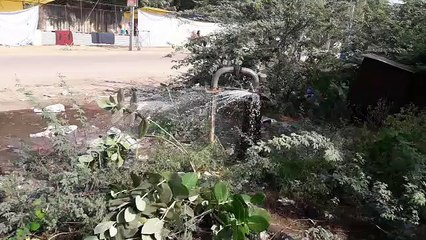 लीकेज से व्यर्थ बह रहा पानी