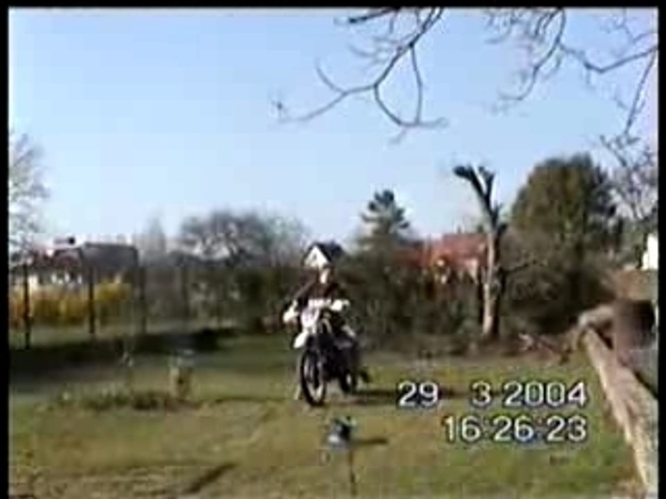 Moto vs arbre xt 600 winner souche