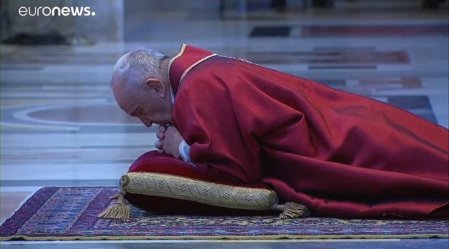 Les chrétiens entament le week-end de Pâques en plein confinement