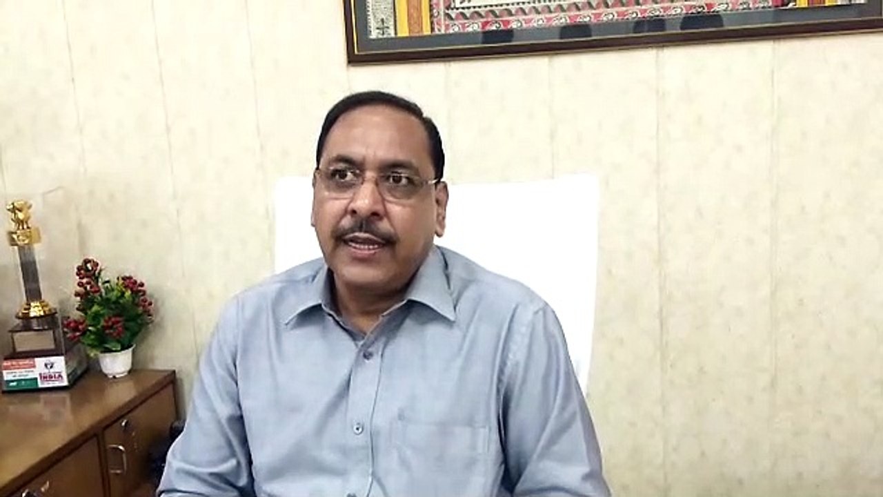 Delhi NCR Pollution: UP के इस शहर में लोगों को हो रही आंखों में जलन और शरीर में खुजली