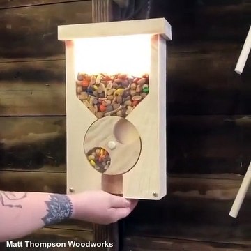 Voici une machine Rube Goldberg à la fois astucieuse et amusante !