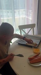 Vienne en Cage: Deon’s Journey