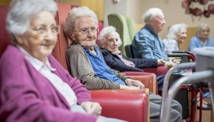 كبار السنّ في زمن كورونا: مشاهد مؤثرة، مفرحة ومبكية