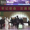 Coronavirus: Des milliers de voyageurs quittent Wuhan, berceau de la pandémie