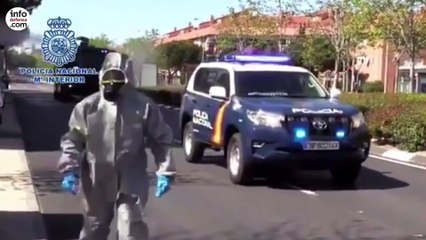 La Policía Nacional adapta su camión lanza agua a la lucha contra el Covid-19