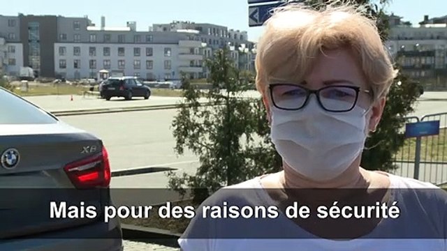 Coronavirus/Pologne: avant Pâques, la voiture devient un confessionnal