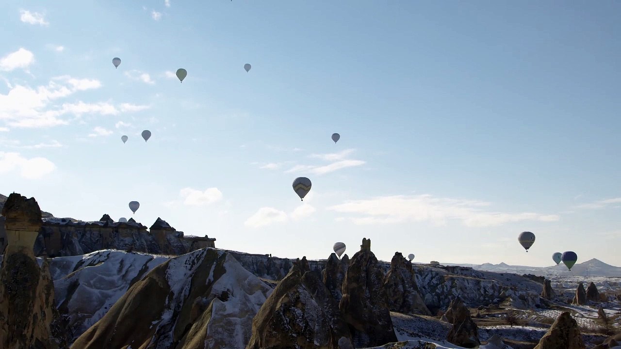 sky-with-air-balloons-timelapse