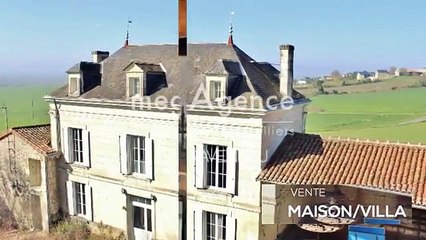A vendre - Maison/villa - MONTREUIL-BELLAY (49260) - 10 pièces - 225m²