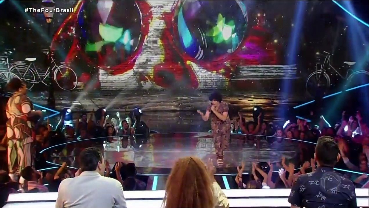 Rafa Moura canta Tempos Modernos no The Four Brasil