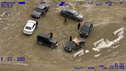 Elles ont trouvé un moyen d’organiser une soirée malgré le confinement et tout en respectant la distance de sécurité.