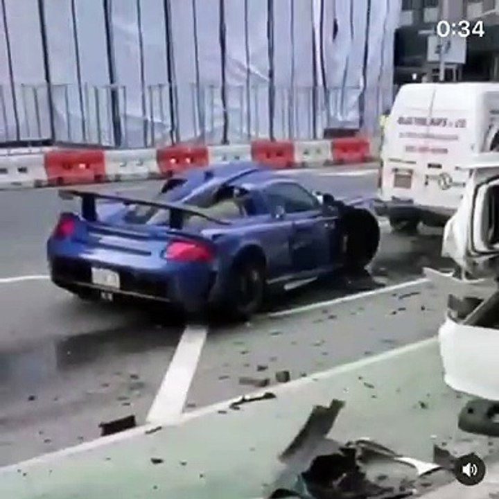 New York : un homme fait un accident avec son Porsche Mirage GT d’une valeur de  716 000 euros puis tente de s’enfuir.